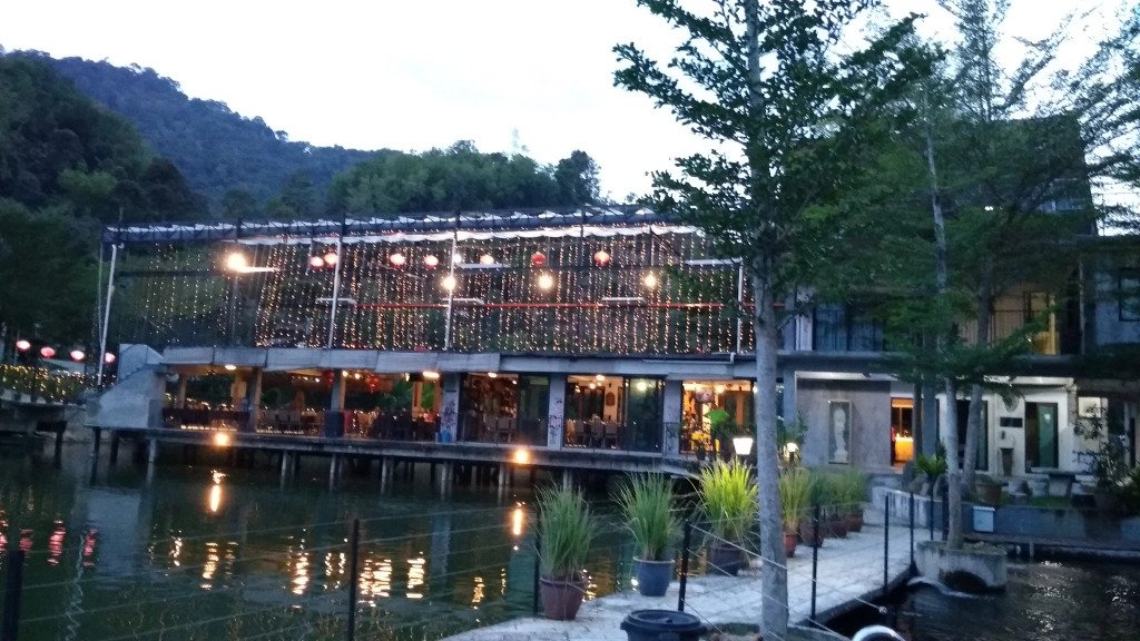 Stunning lake view is hidden in Negeri Sembilan! Able to