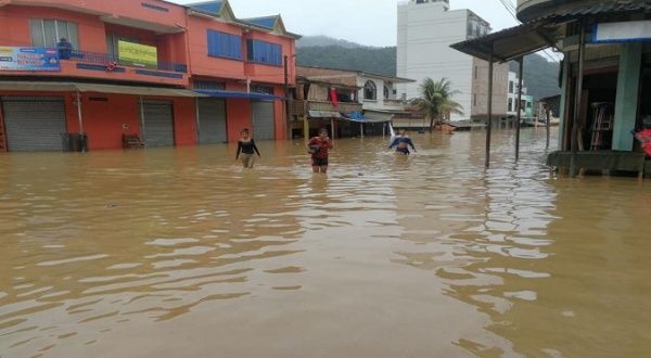 Heavy rains in Bolivia force the government to declare a state of